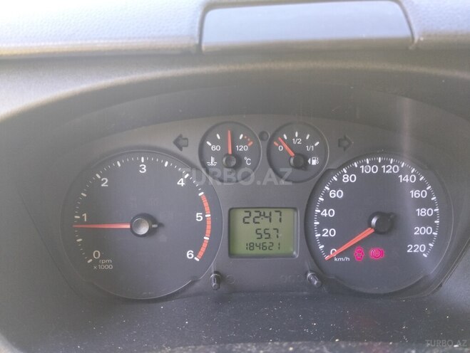 Ford Transit-5