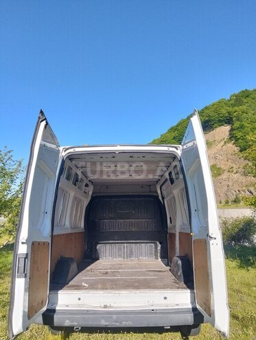Ford Transit-12