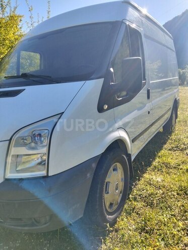 Ford Transit-15