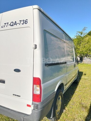 Ford Transit-17