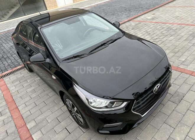 Hyundai Accent-8