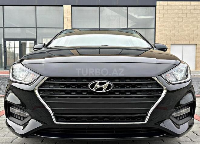 Hyundai Accent-1