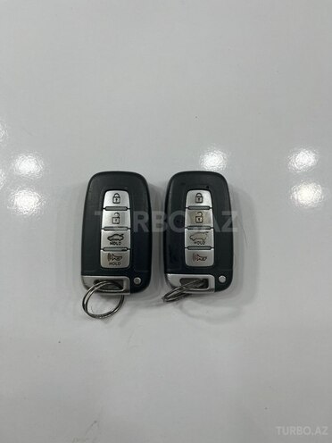 Hyundai Sonata-12