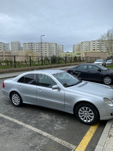 Mercedes E 220-2