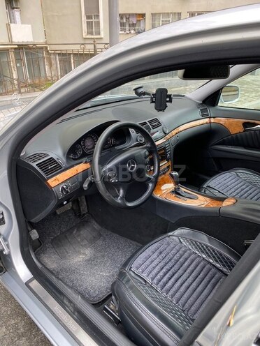 Mercedes E 220-6
