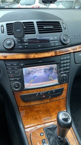 Mercedes E 220-10