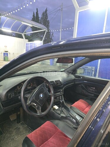 BMW 523-4