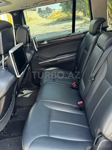 Mercedes GL 450 4MATIC-11