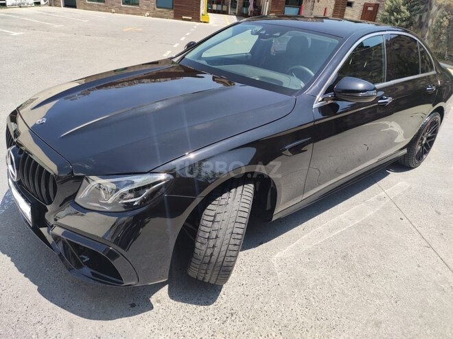 Mercedes E 220 d-3