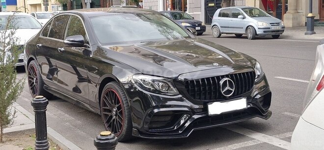 Mercedes E 220 d-1