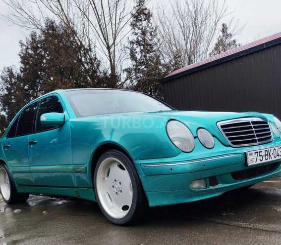 Mercedes E 240-15