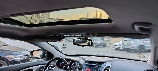 Hyundai Elantra-8