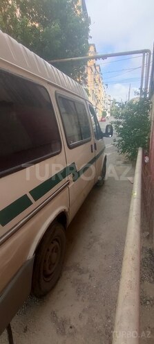Ford Transit-6