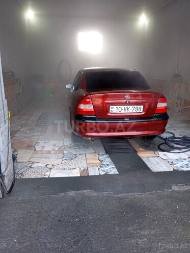 Opel Vectra-4