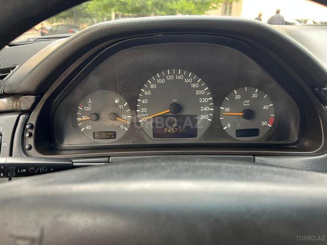 Mercedes E 270-14