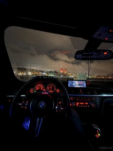 BMW 330-4