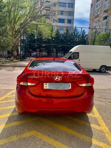Hyundai Elantra-5