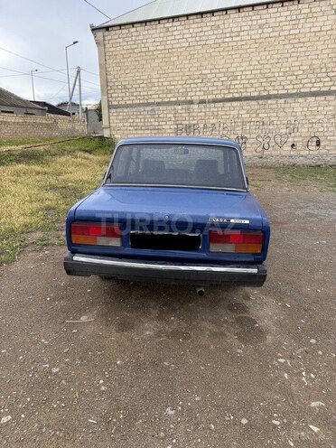 LADA (VAZ) 2107-2