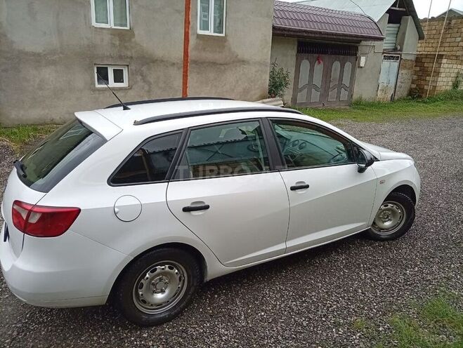 SEAT Ibiza-2