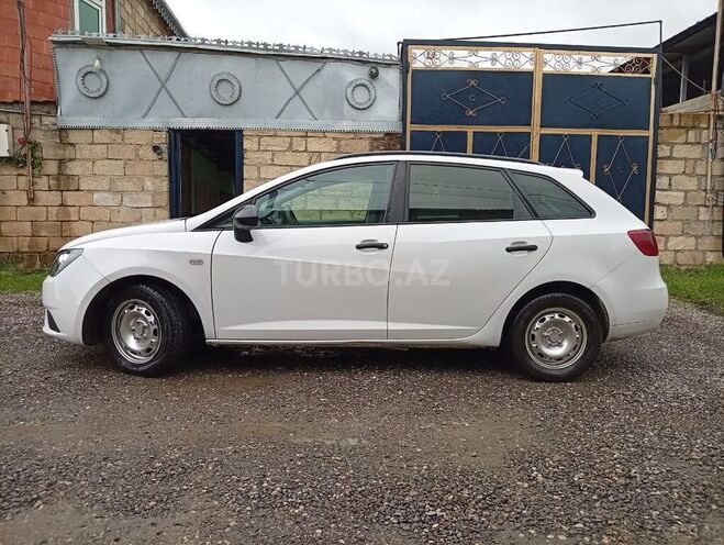 SEAT Ibiza-3