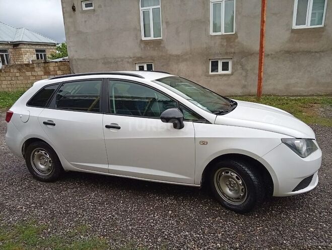 SEAT Ibiza-4