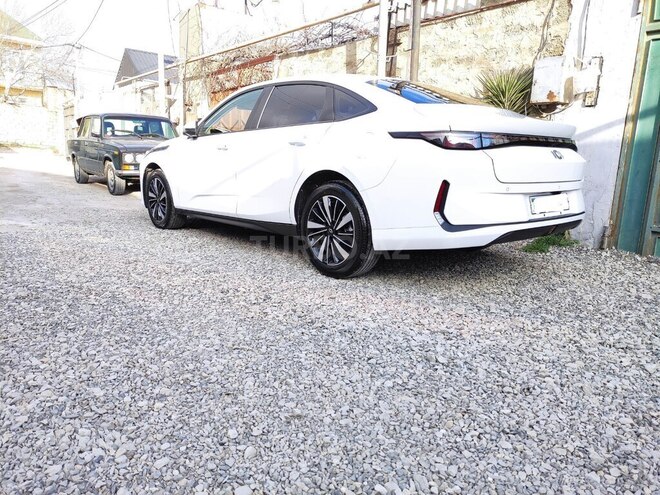 Changan Qiyuan A05-3