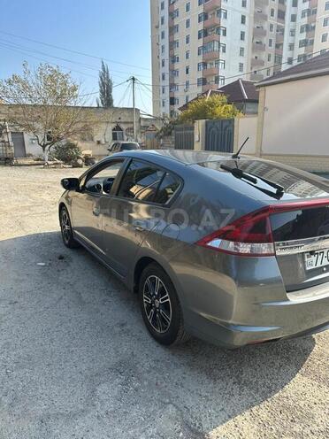 Honda Insight-3