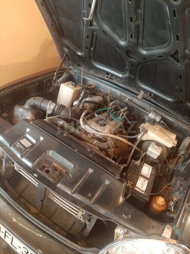 GAZ 3110 "Volga"-9