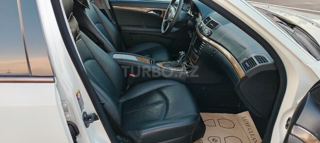 Mercedes E 350-10