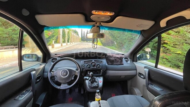 Renault Scenic-6