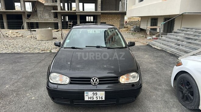 Volkswagen Golf-1