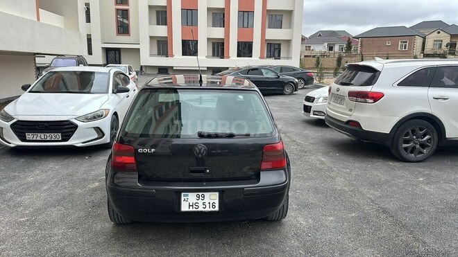 Volkswagen Golf-2