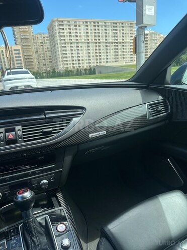 Audi RS7-10