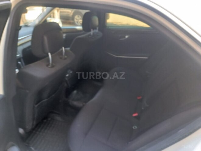 Mercedes E 220-7