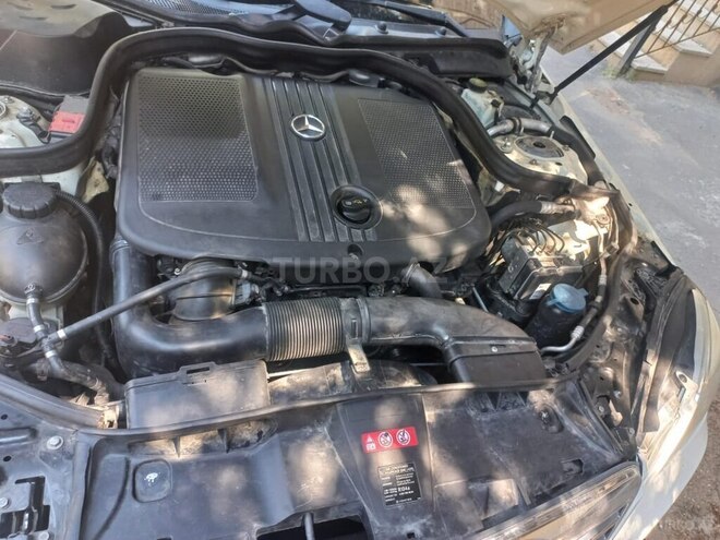 Mercedes E 220-6
