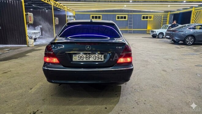 Mercedes E 220-4