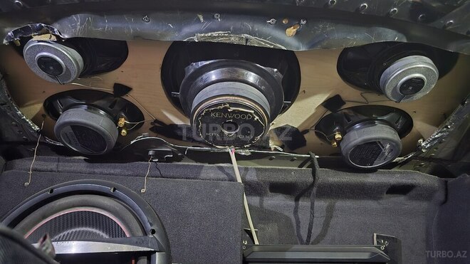 Mercedes E 220-12