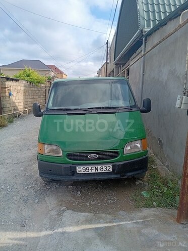 Ford Transit-1