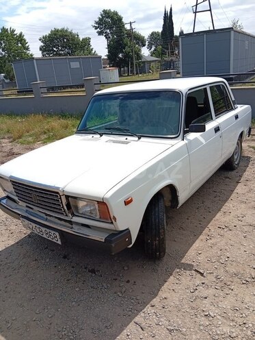 LADA (VAZ) 2107-1