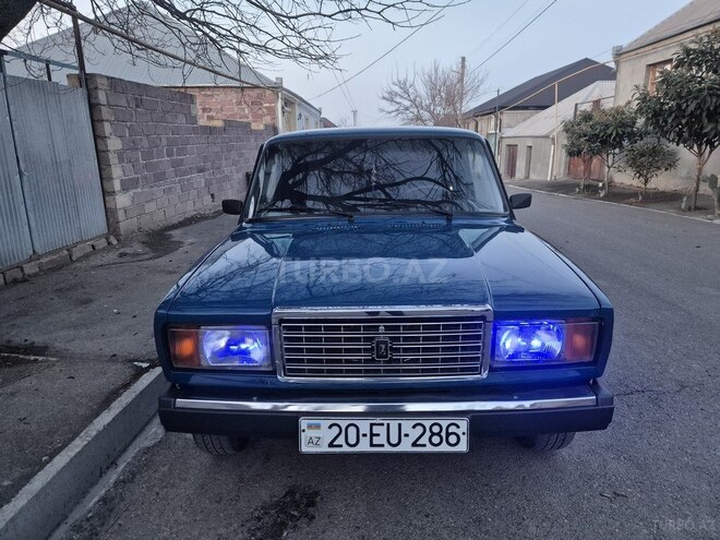 LADA (VAZ) 2107-1