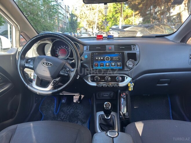 Kia Rio-6