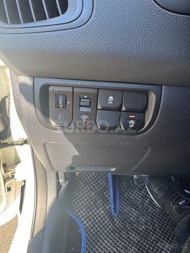 Kia Rio-5