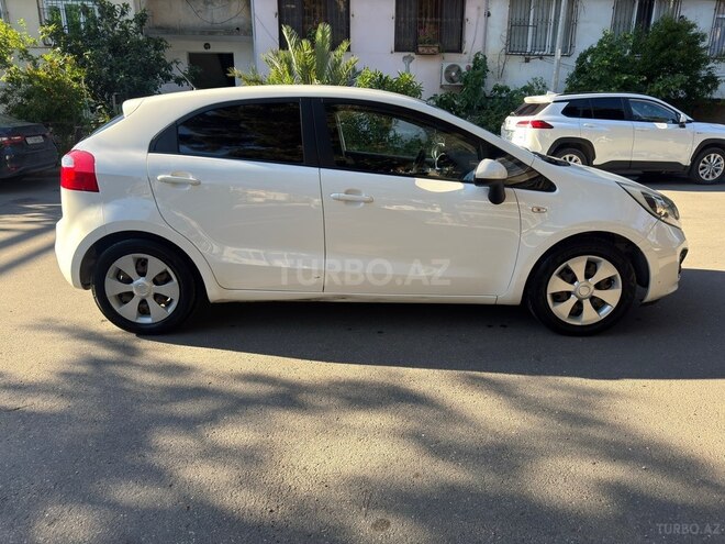 Kia Rio-4