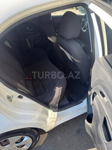 Kia Rio-9