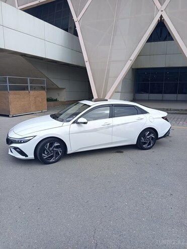 Hyundai Elantra-3