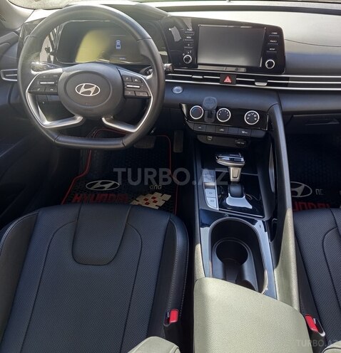Hyundai Elantra-5