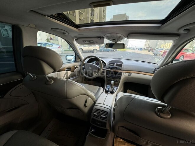 Mercedes E 270-4
