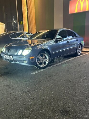 Mercedes E 350 4MATIC-1