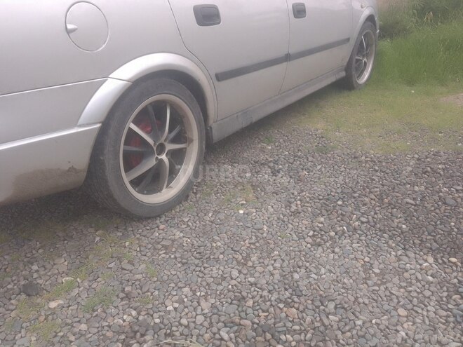 Opel Astra-2