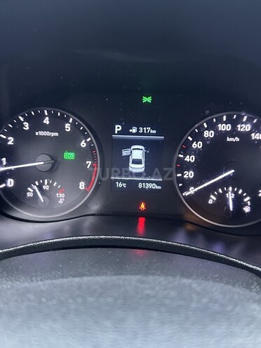 Hyundai Accent-6